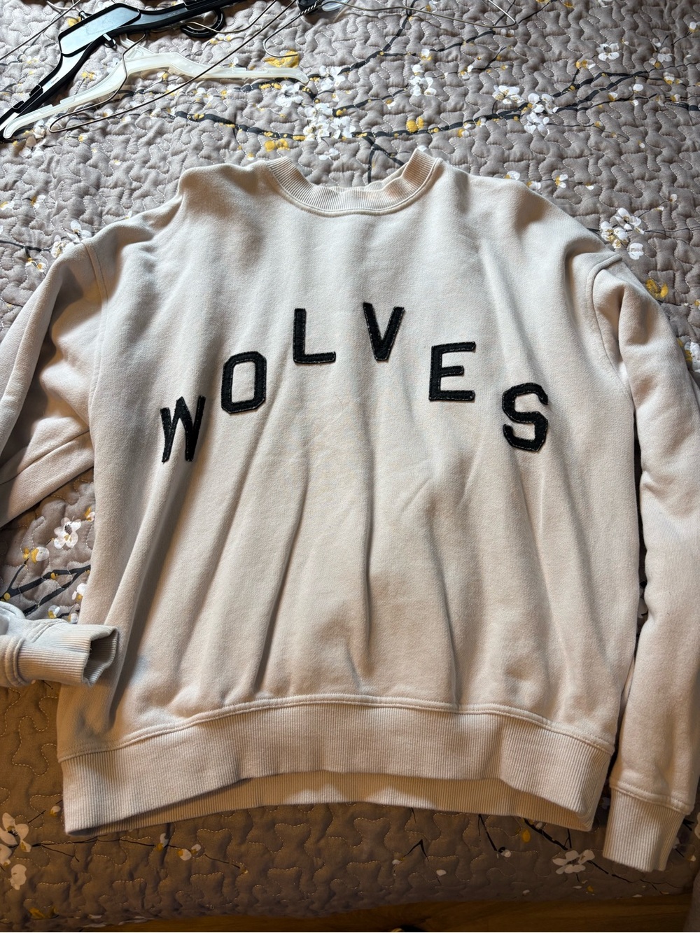 DarcSport Wolves Embroidered Crewneck Sweater - Cream